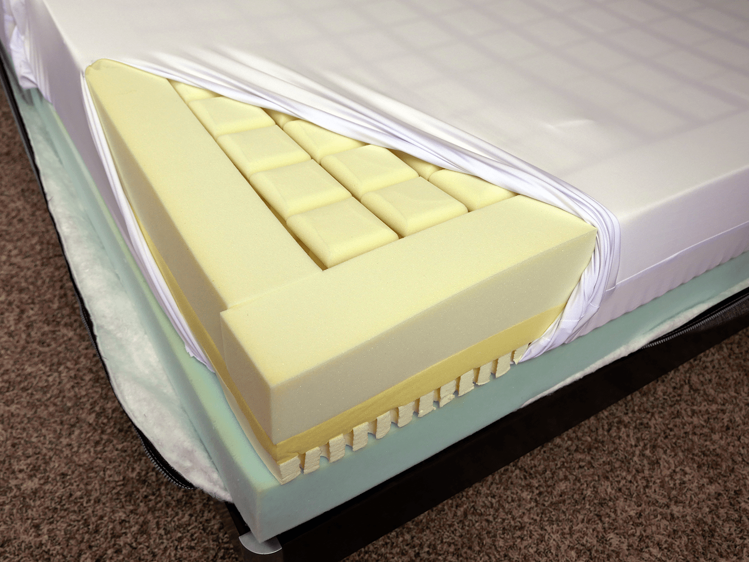 Soft Luxi mattress layers (top to bottom) - 3.5" memory foam heads, 1" memory foam, 1" Dunlop latex, 3.5" polyurethane foam