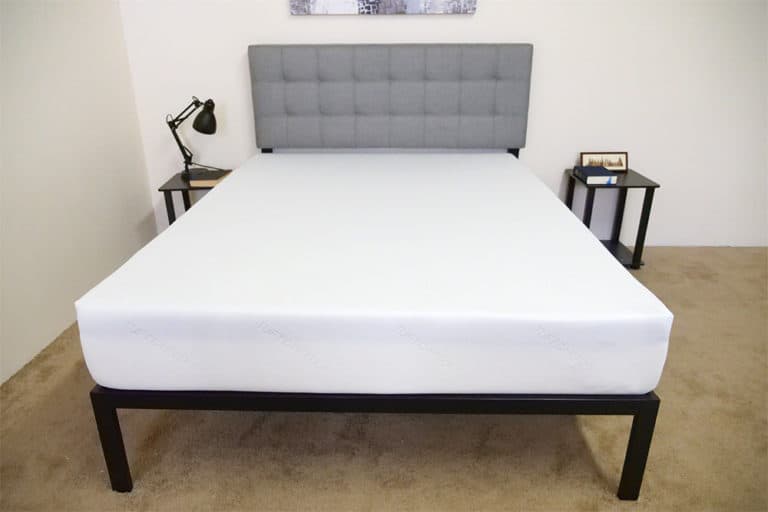 Tuft and Needle Comparison Is the Original or Mint Mattress for You?