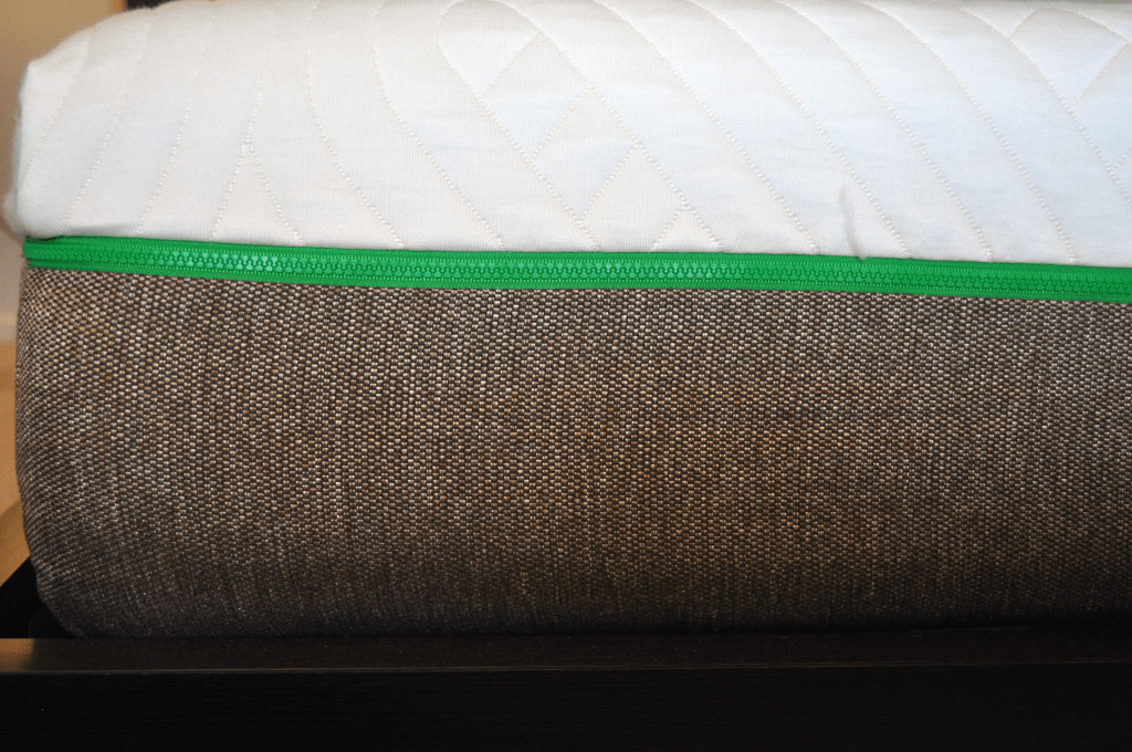 Close up of the Live & Sleep zipper