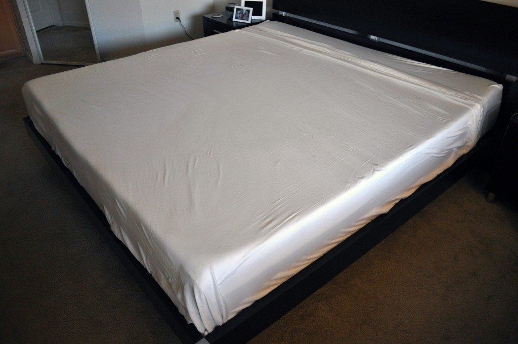Tencel sheets (non-ironed), on a standard King sized platform bed