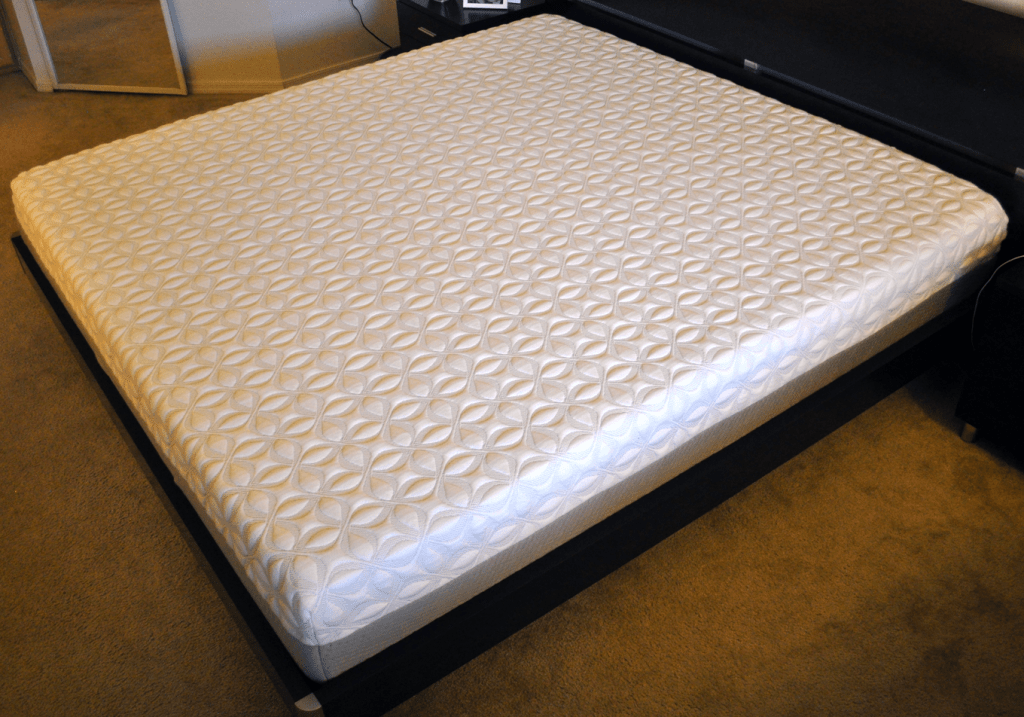 Zotto mattress, side angle