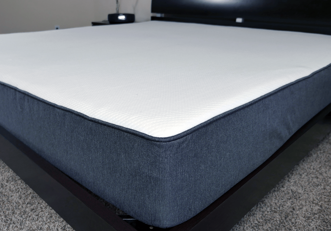 Casper mattress cover.