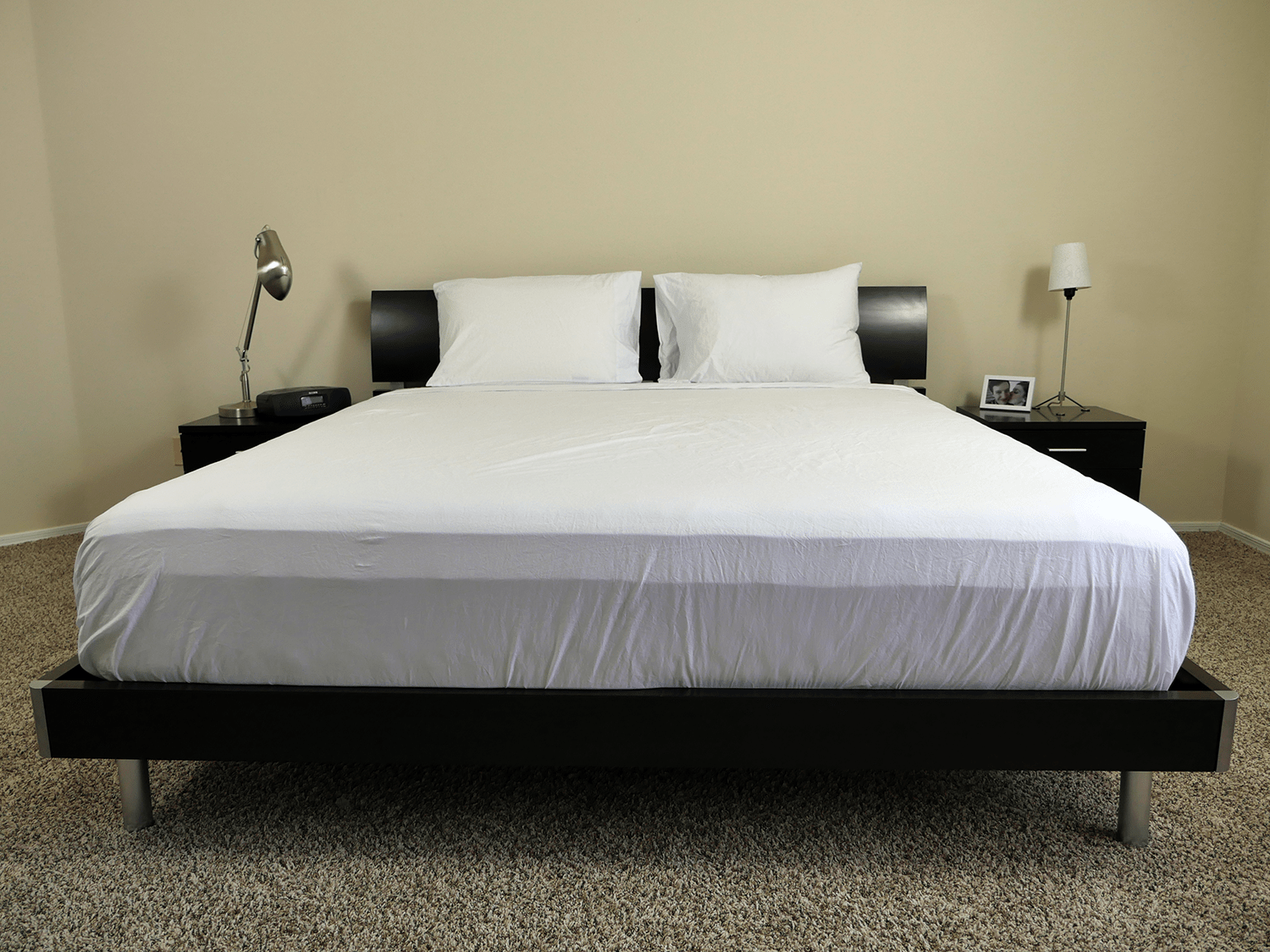 Authenticity 50 sheets on a King size mattress