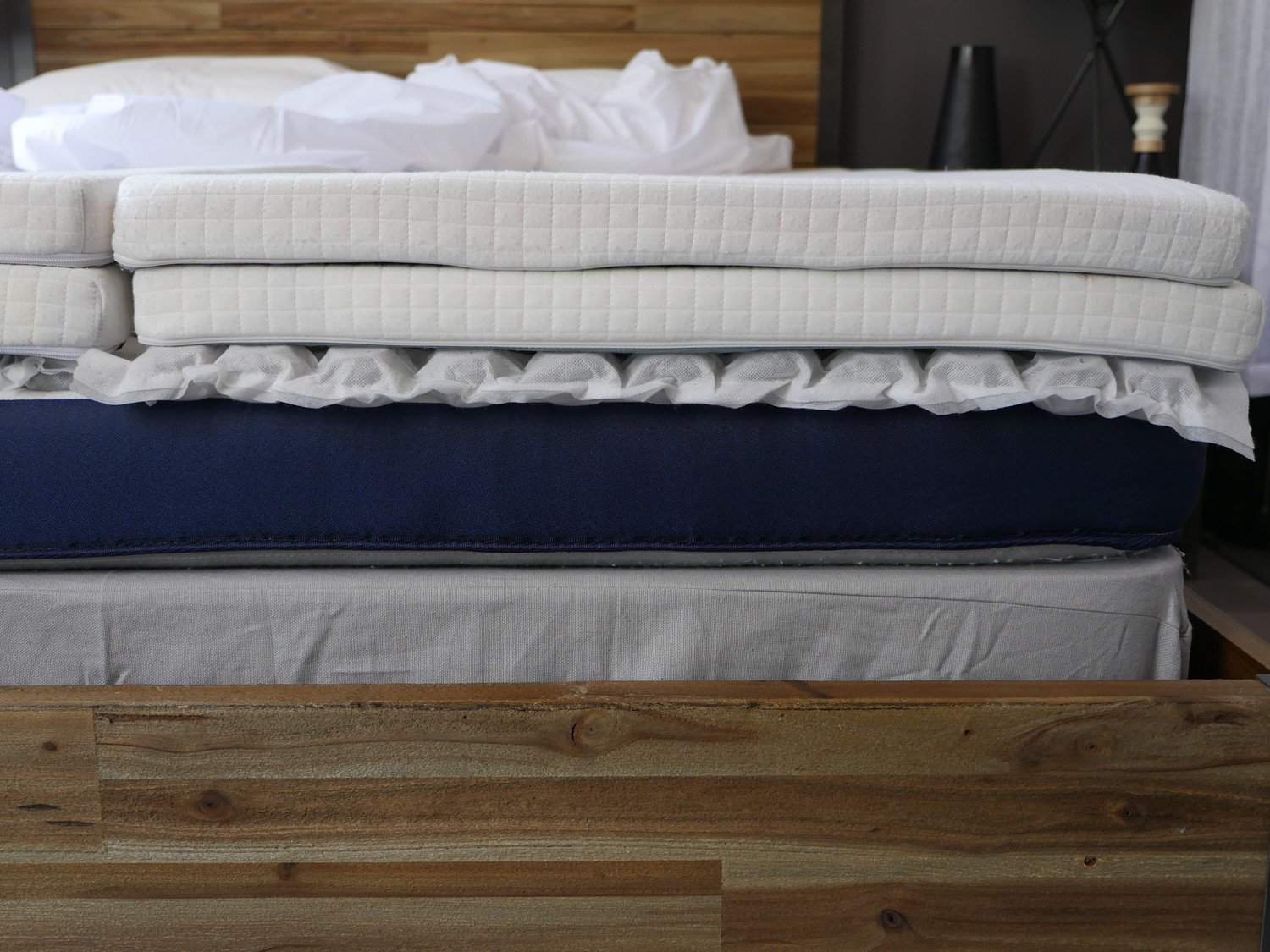 https://sleepopolis.com/wp-content/uploads/2016/05/helix-sleep-mattress-layers.jpg