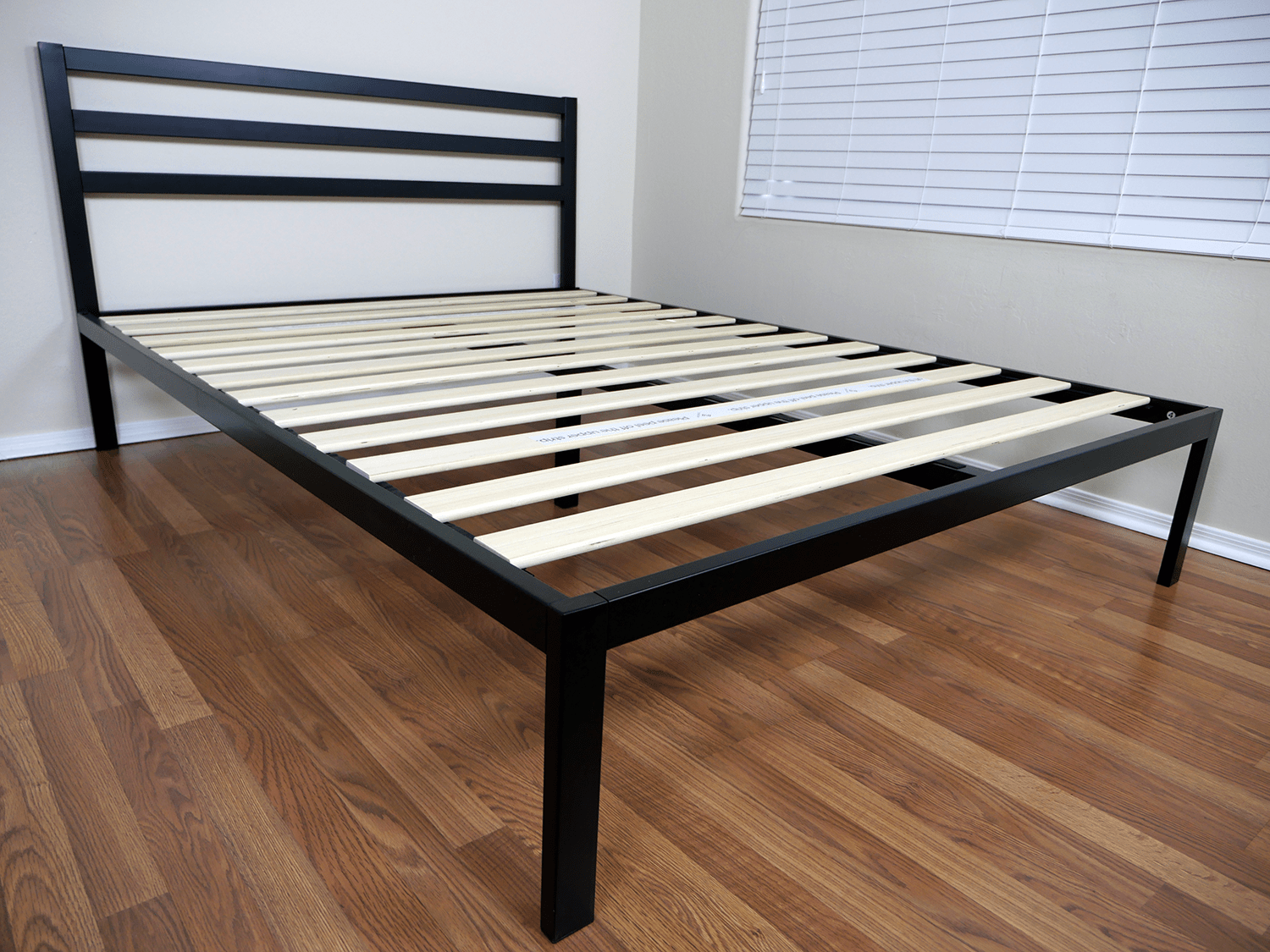 zinus platform bed 1500