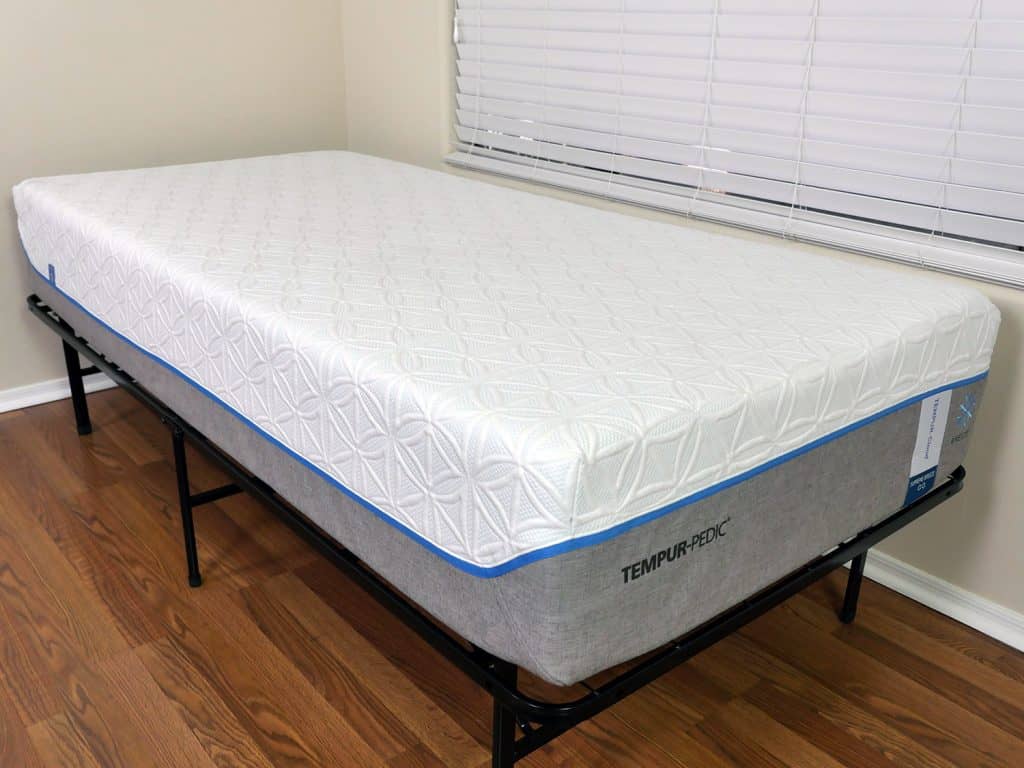 Close Up Shot Of Tempurpedic Cloud Supreme Breeze Mattress Er