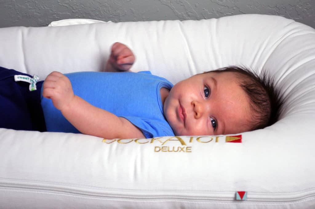 Dockatot baby clearance bed