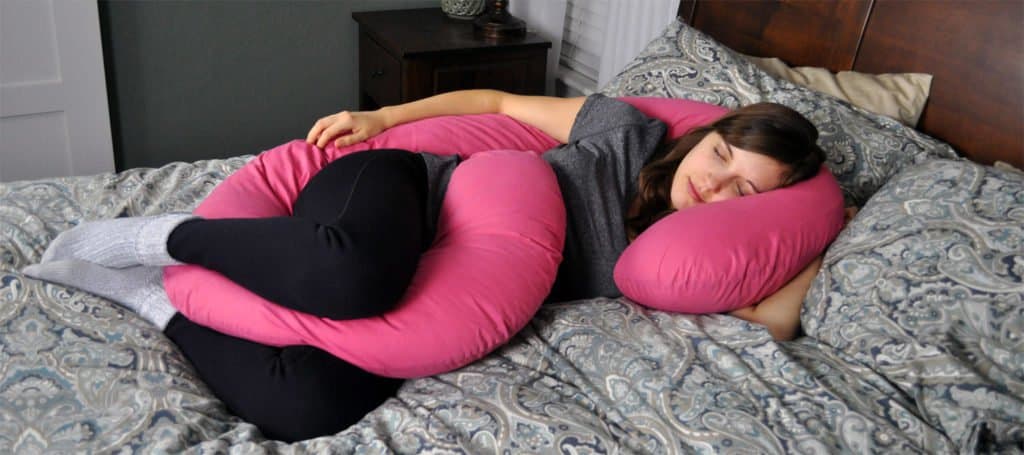 Using the Snoogle pillow