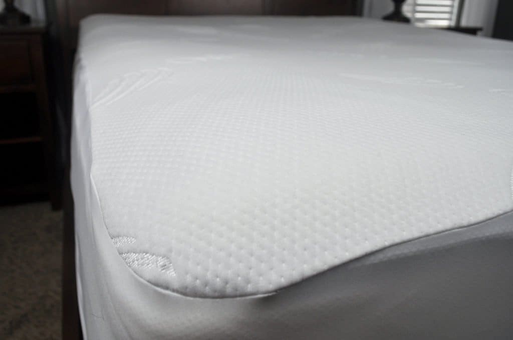 slumber cloud dryline mattress protector detail