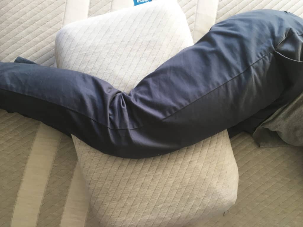 contour pillow for legs