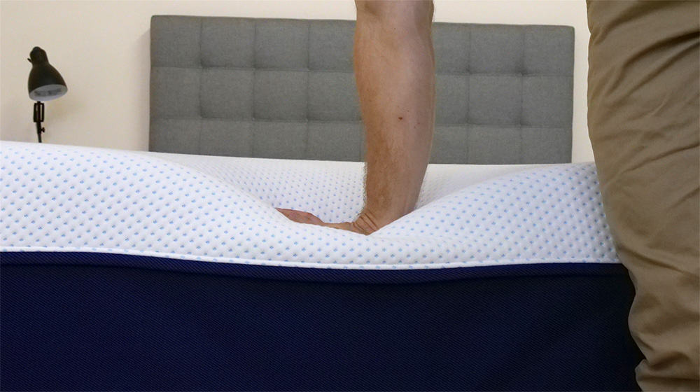 Amerisleep AS3 mattress hand press