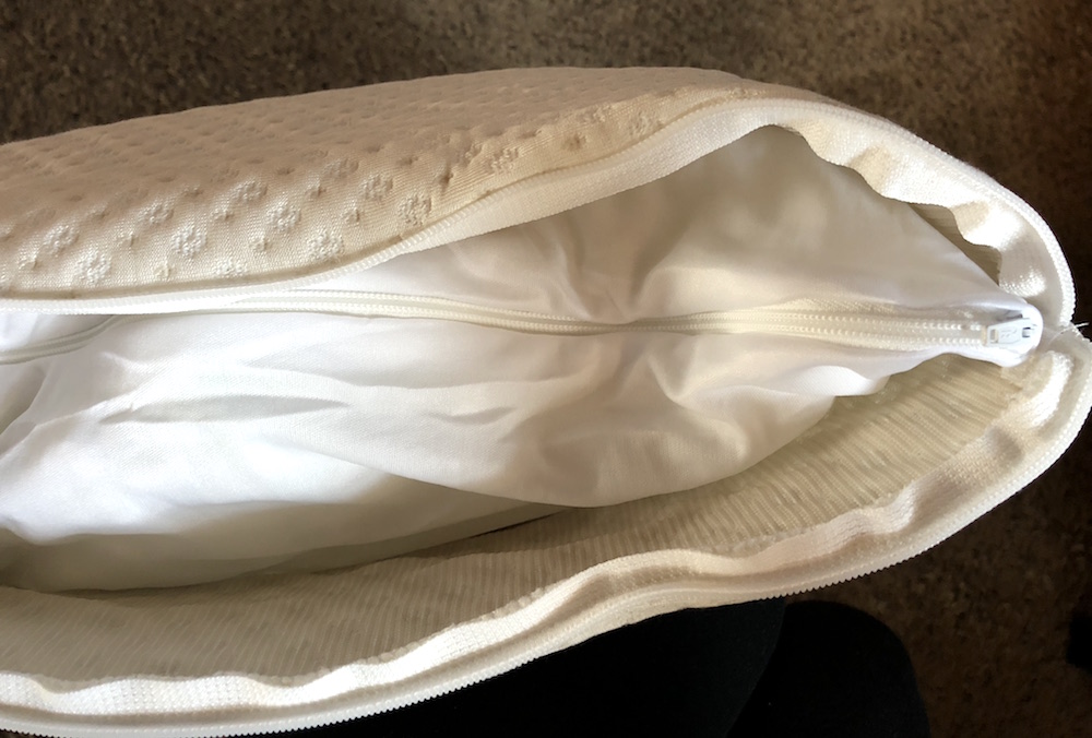 Xtreme Comforts Bamboo Pillow Review (2024)