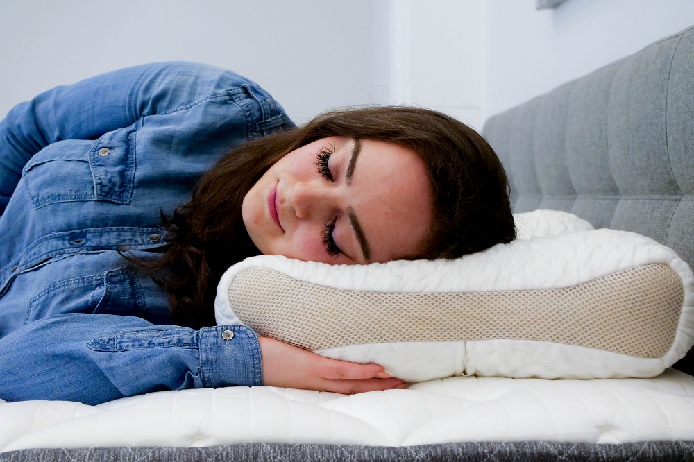 Side sleeping on the SpineAlign Pillow