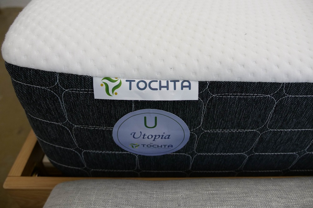 Tochta Utopia Label