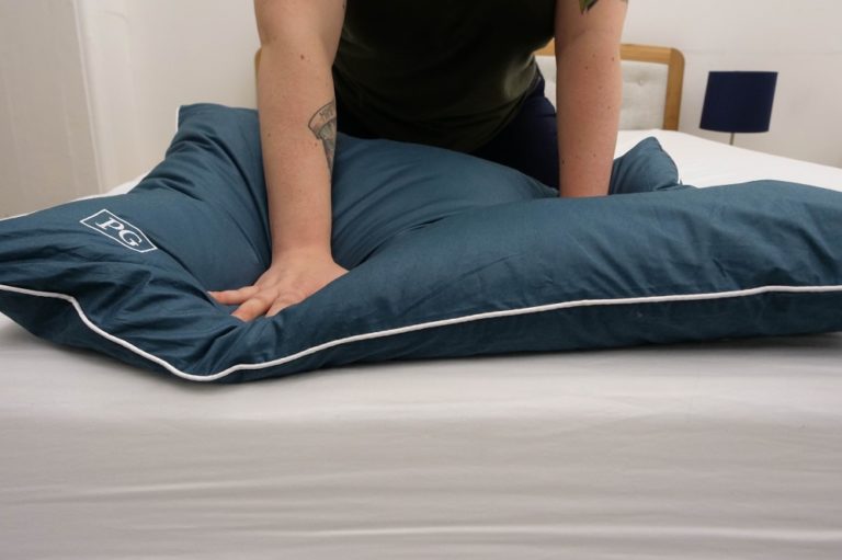 Pillow Guy Down Alternative Pillow Review 2024 Sleepopolis 
