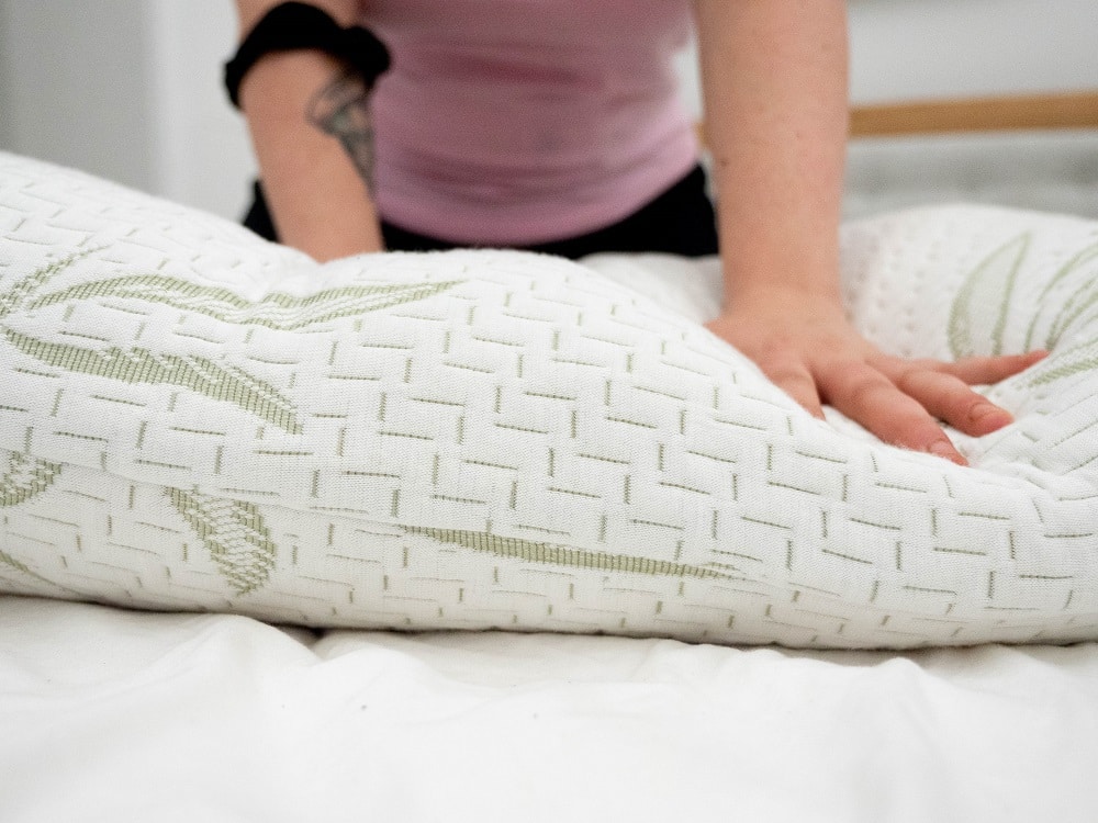 Hotel Comfort Memory Foam Pillow Review (2024)