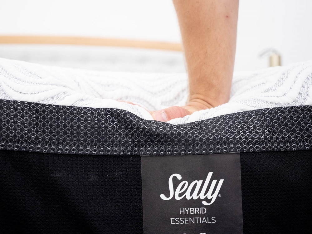 Sealy Hybrid Essential Hand Press