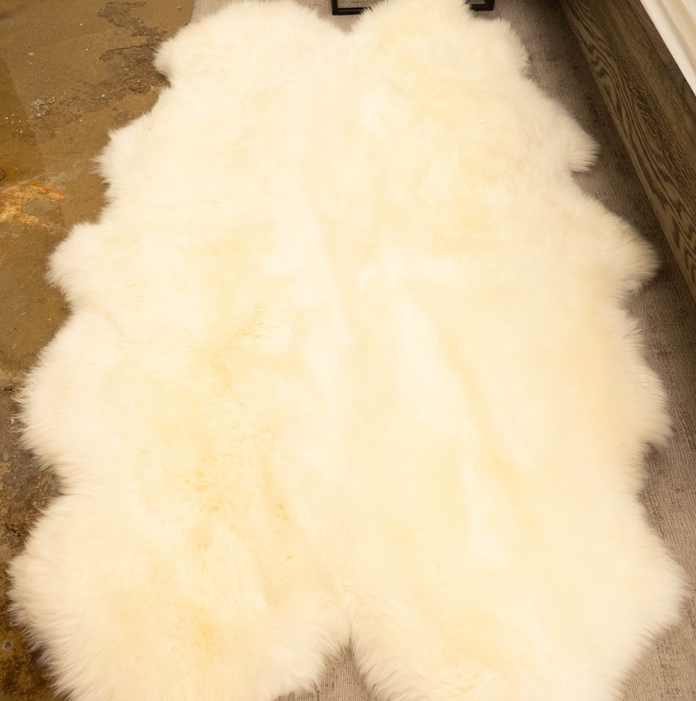 Article Sheepskin Throw