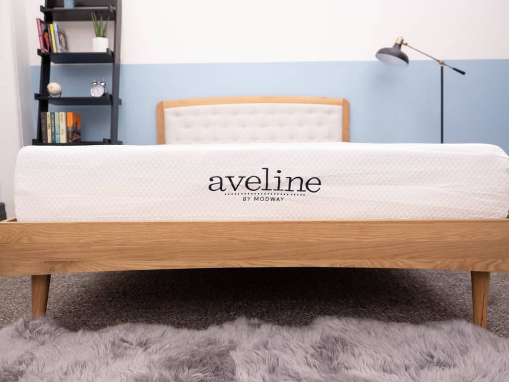 Aveline Logo