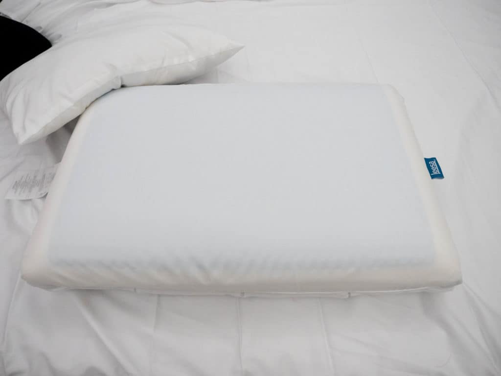 Leesa hybrid outlet pillow