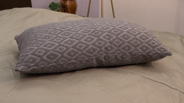 Eli & Elm Side Sleeper Pillow review - a luxurious pillow that does the  job! - The Gadgeteer