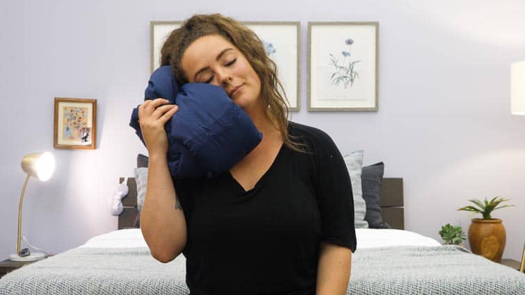 Huzi infinity pillow store review