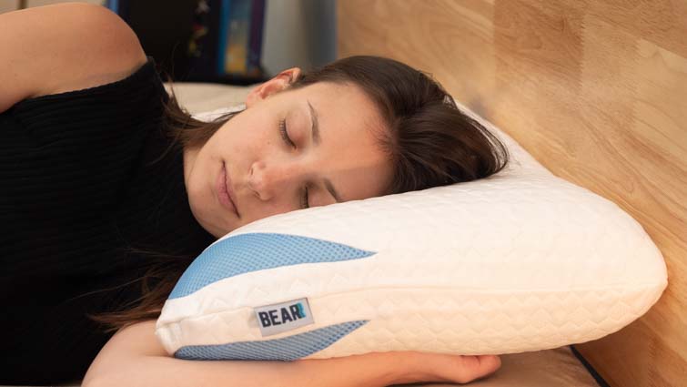 Bear Contour Pillow Review (2021) - Relieve Your Neck Pain!