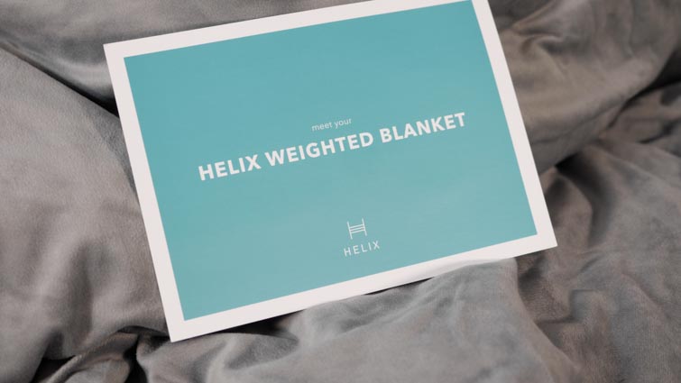 notecard that reads helix weighted blanket