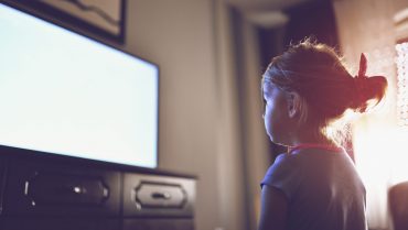 TV at Bedtime Leads to Less Sleep and Behavioral Issues