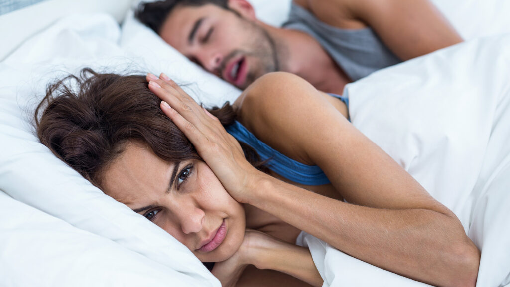 Couple Sleep Divorce