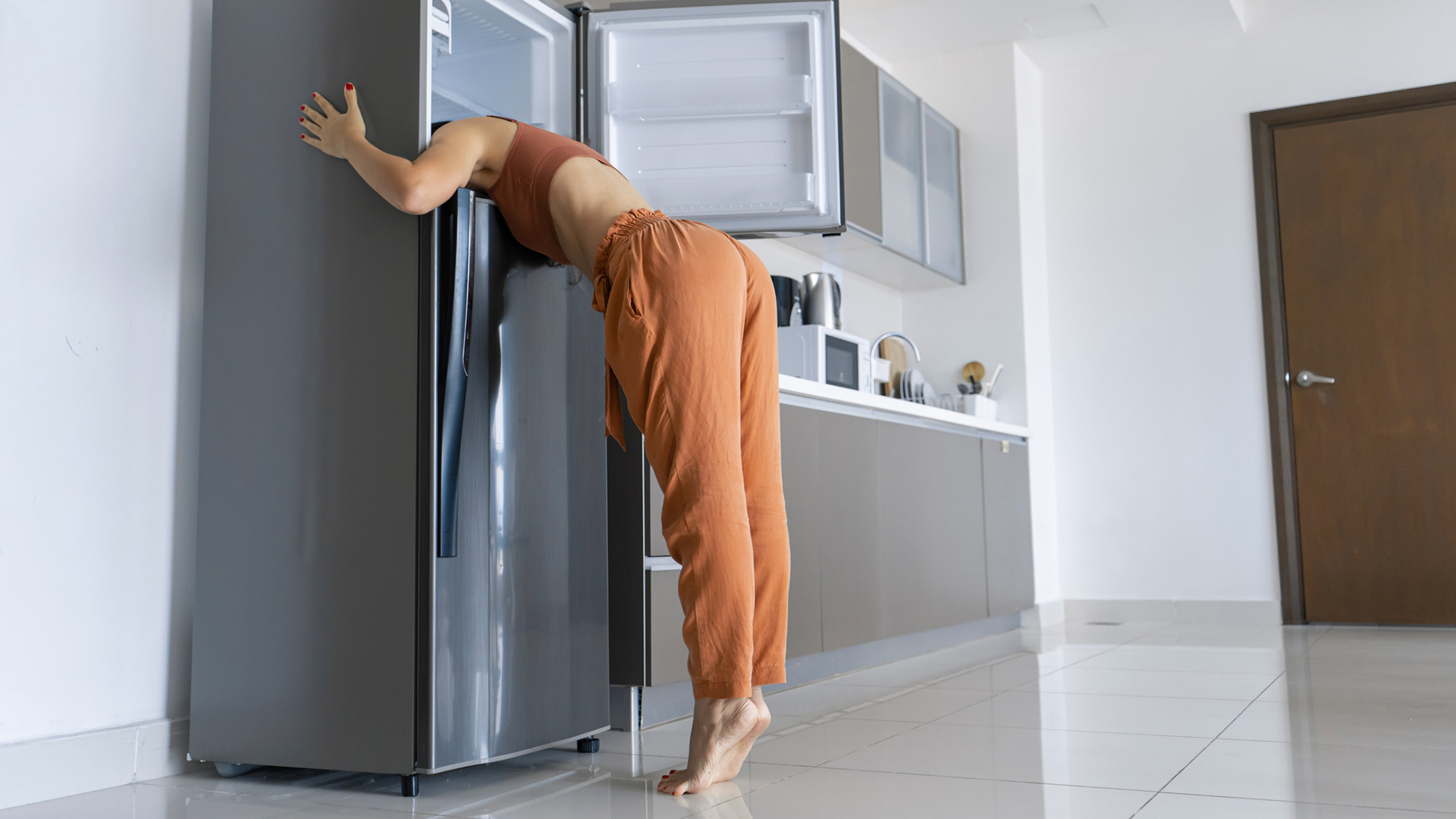 Can Sticking Your Head in the Freezer Really Help You Feel More Alert? I Tried It to Find Out