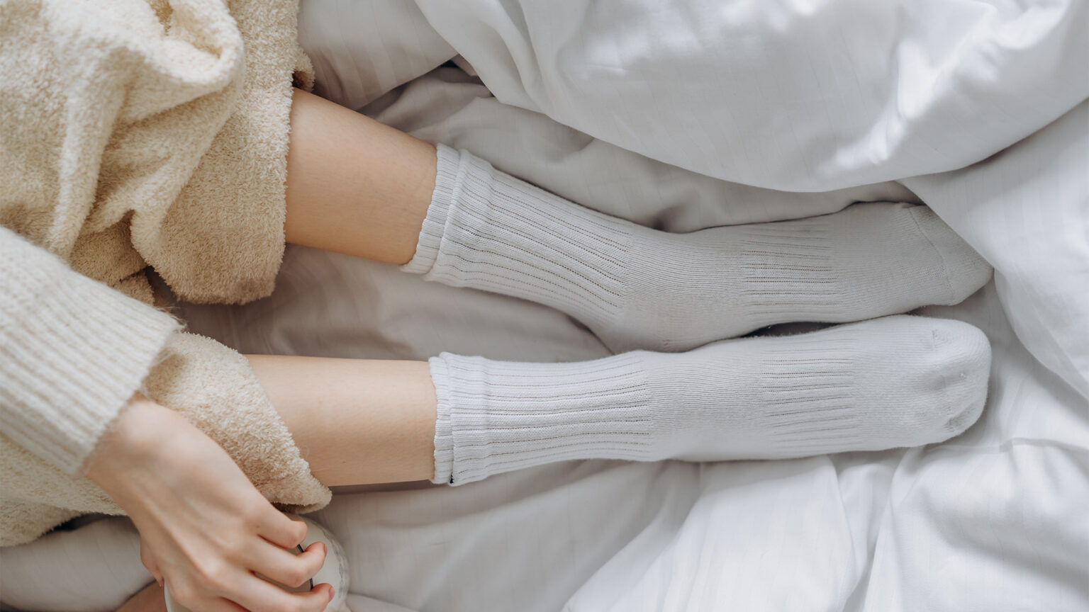 Is Sleeping With Socks On An Underrated Hack? Sleepopolis