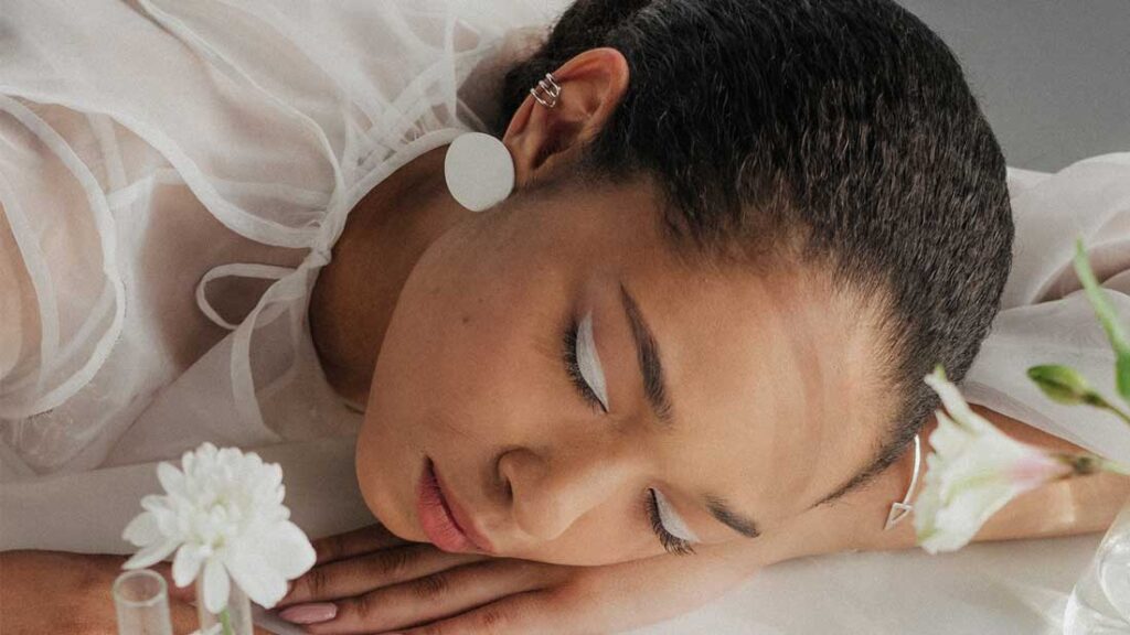 How to sleep comfortably with earrings?