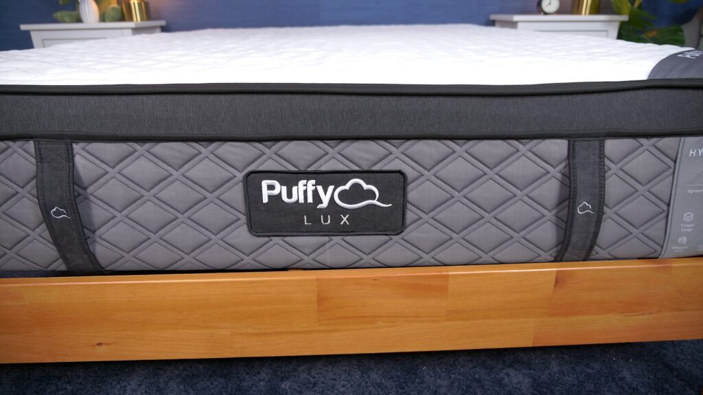Puffy Lux Hybrid Mattress Logo