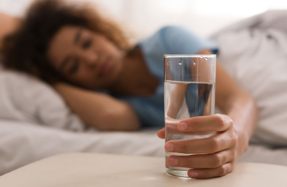 Here’s Why Experts Say Drinking a Lot of Water Right After You Wake Up Has Pretty Serious Benefits