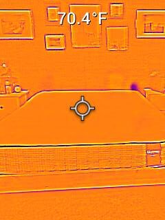 The Leesa Reserve's surface temperature before laying on it.