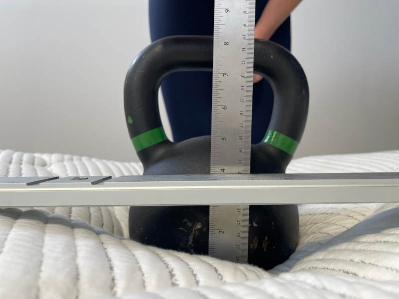 Measuring a kettlebell on the DLX Classic