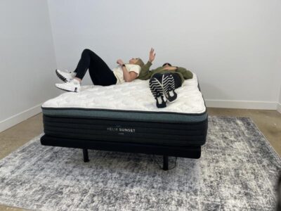 Our product testers partner up for motion isolation testing of the Helix Sunset Luxe Mattress.