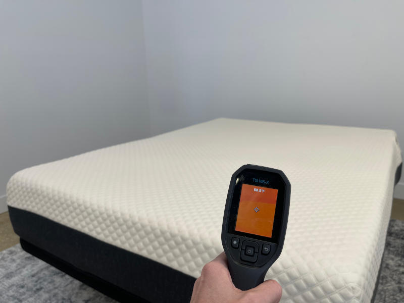 Thermal imaging of the Nolah Signature Mattress before being slept on